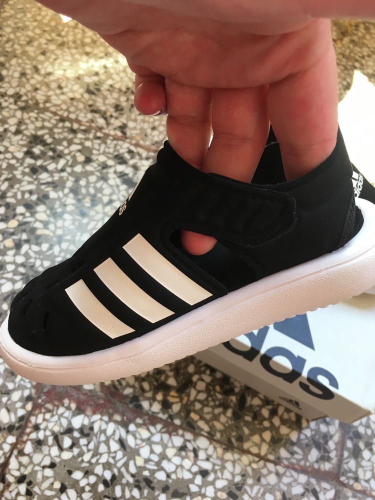 Сандли Adidas