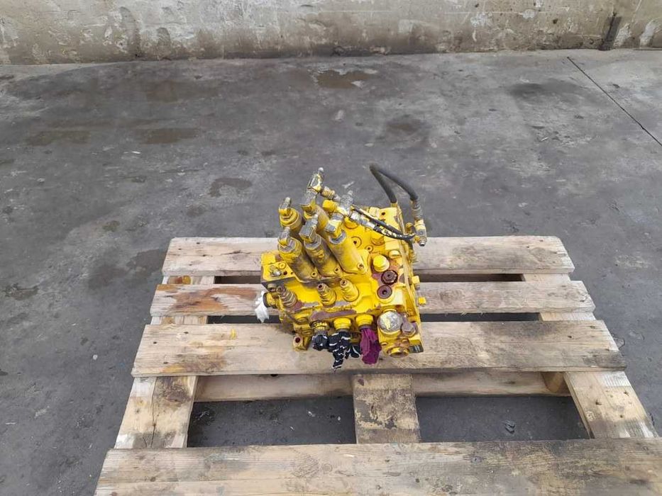 Distribuitor hidraulica KMX13D excavator Kobelco SK 130