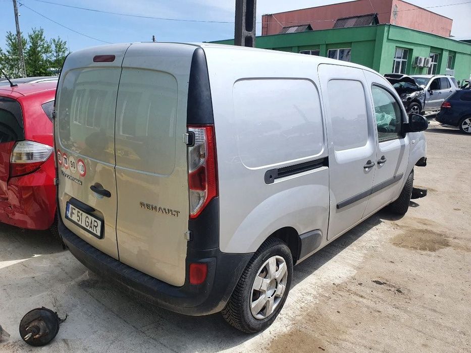 Dezmembrez Renault Kangoo 2 motor 1.5dci 90cp k9k 608 dezmembrari cutie de viteze manuala stop oglinda stanga dreapta