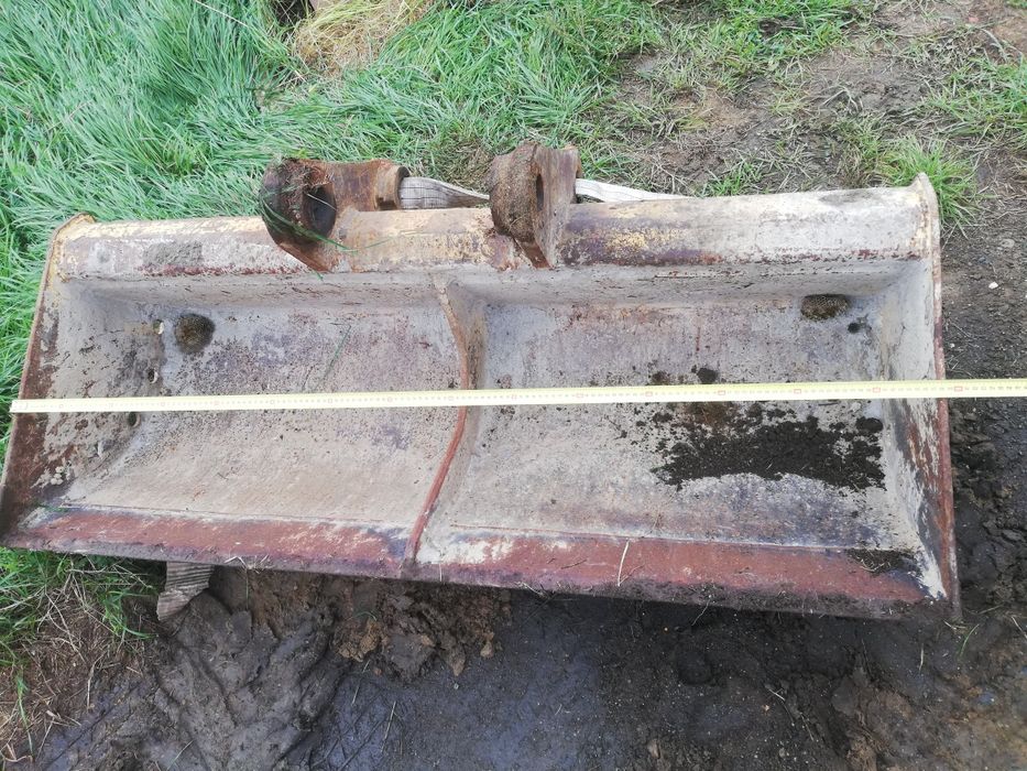 Vând sau schimb cu una mai mica cupa taluz cu o lățime de 1,5m