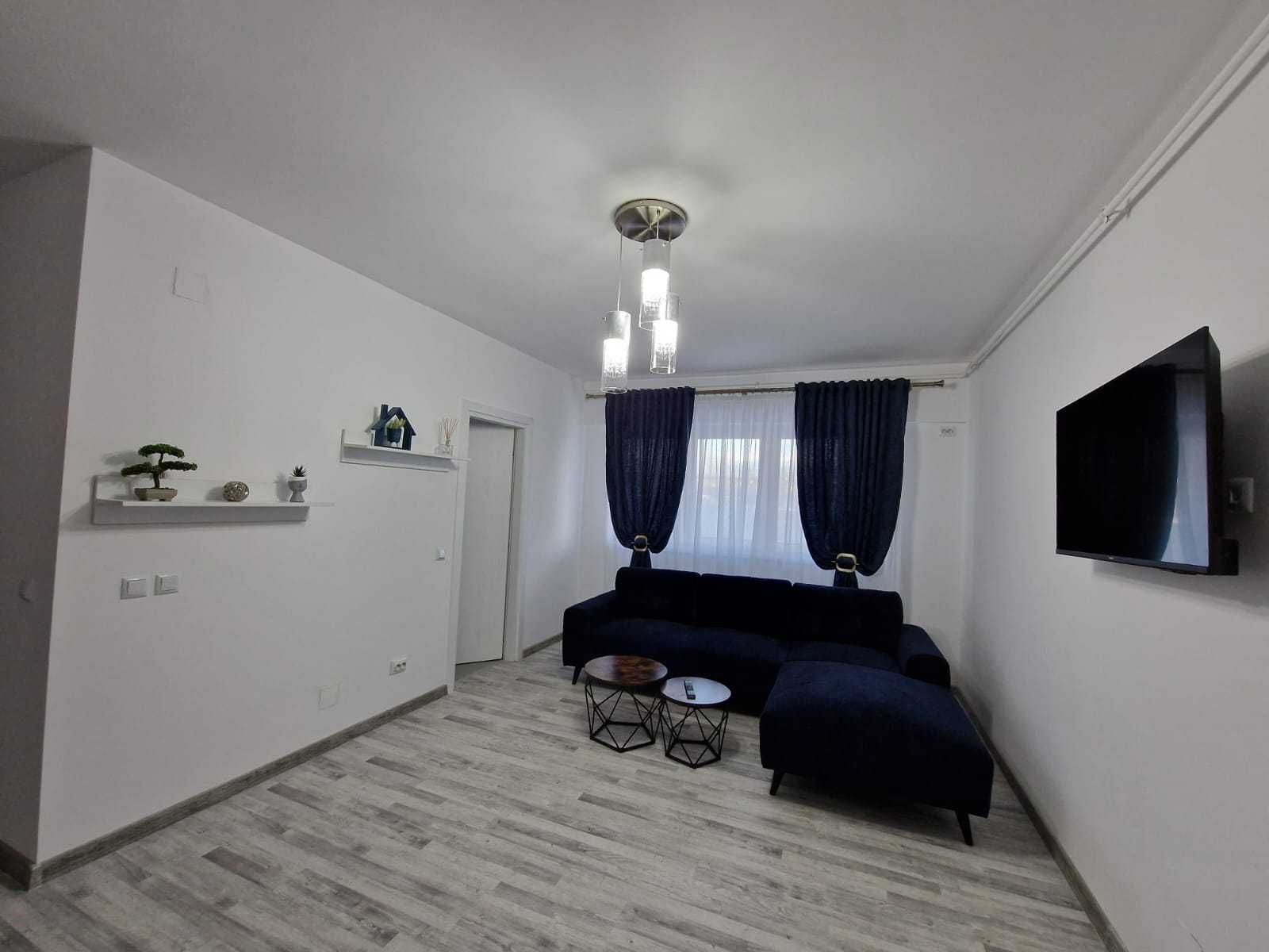 Apartament 3 camere decomandate cu loc de parcare