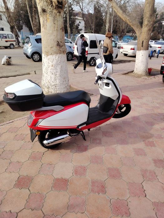 Скутер   ws125 мотор Honda