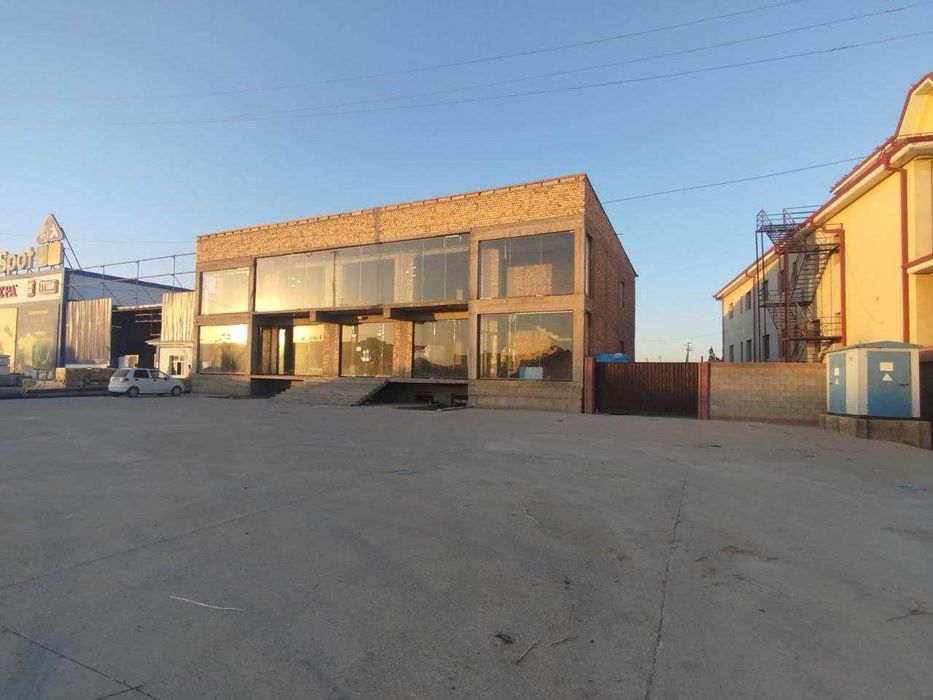 Офис ёки дукон учун ижарага 2 каватли (+подвал) бино, 1000 м2 (3*336).