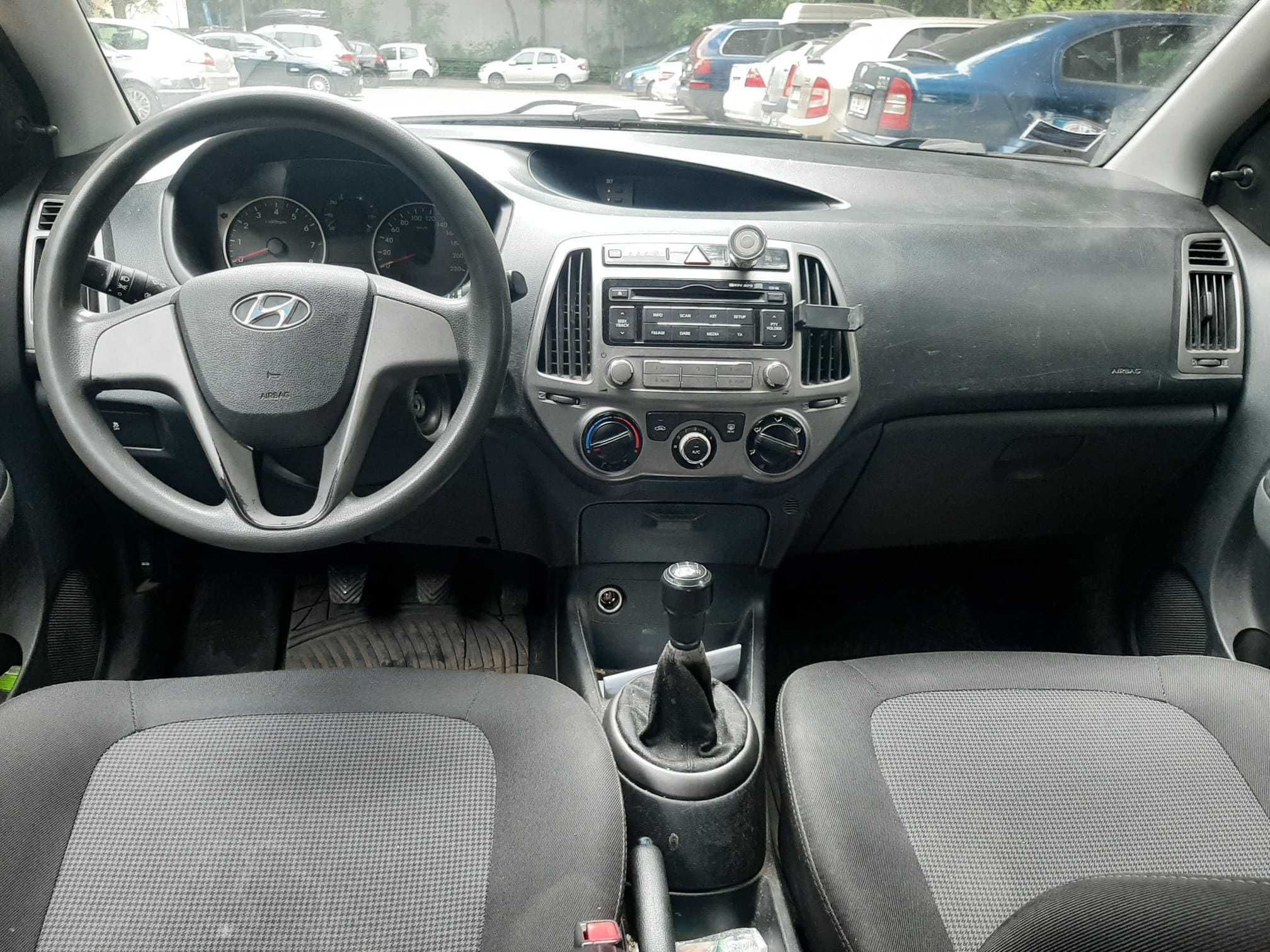 Hyundai i20, 1.3 benzina, 2013