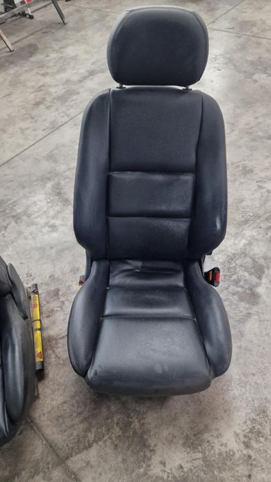 Предни RECARO кожени седалки от OPEL