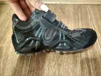 Продам ботинки кроссовки geox 30 размер