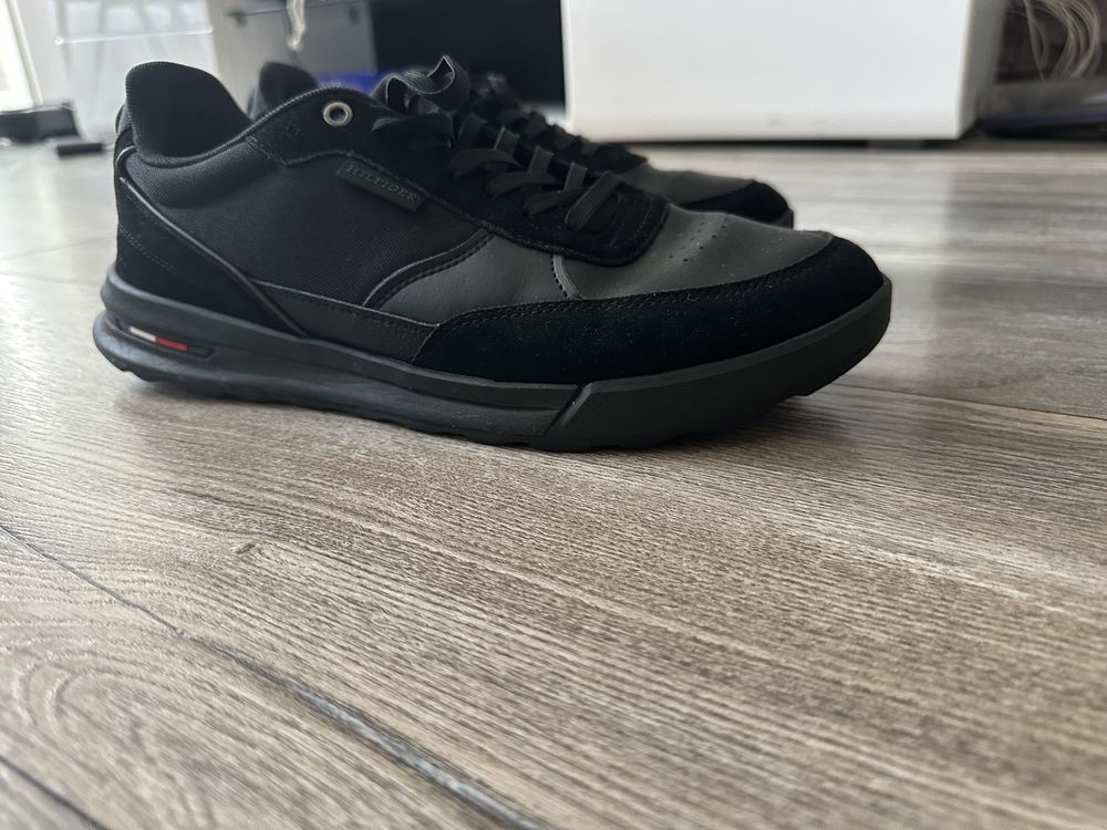 Маратонки Hilfiger 45 размер