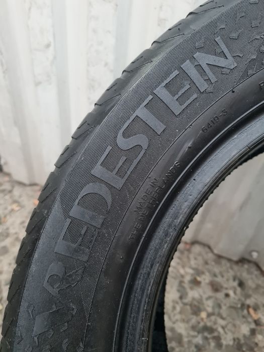 2  Anvelope de iarna *185/60R15*VREDENSTAIN*50 Lei Buc*LICHIDARE STOC