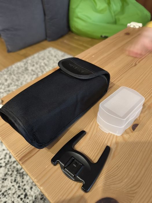 Светкавица Yongnou за DSLR камера