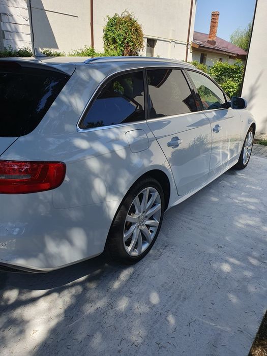 Vând Audi A4 Avant S-line 2.0 TDI 2015