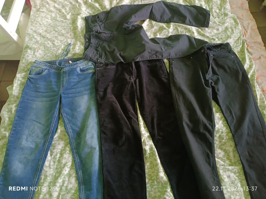 Продаю 5 пары джинс женские