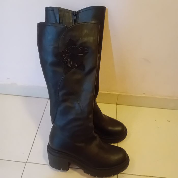 Дамски зимни ботуши