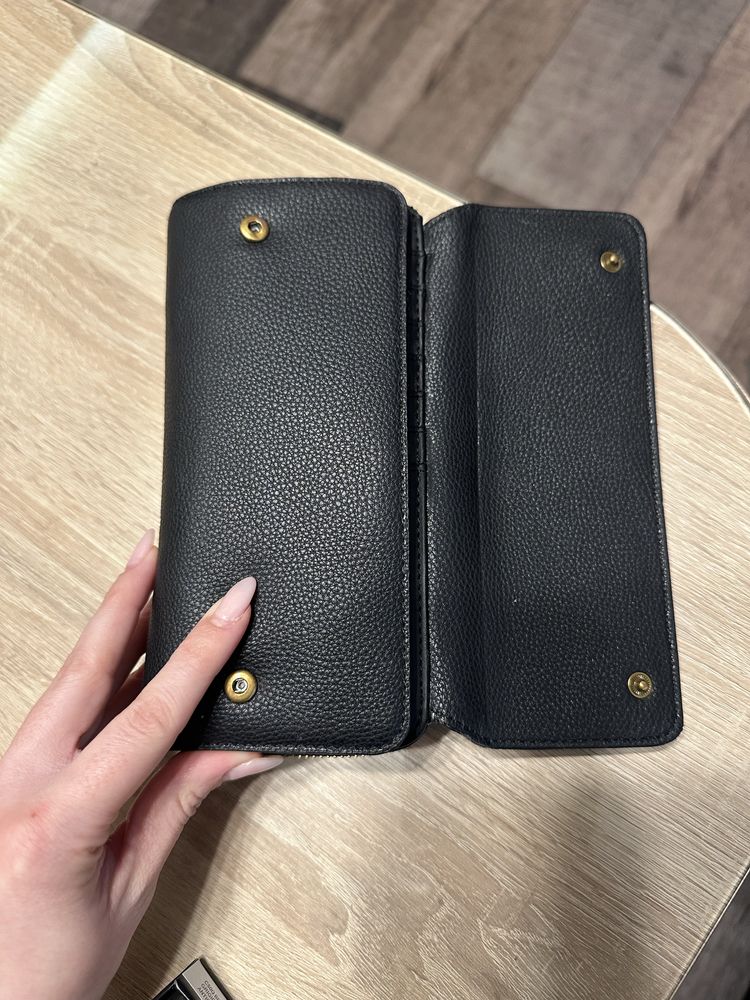Оригинално портмоне Guess