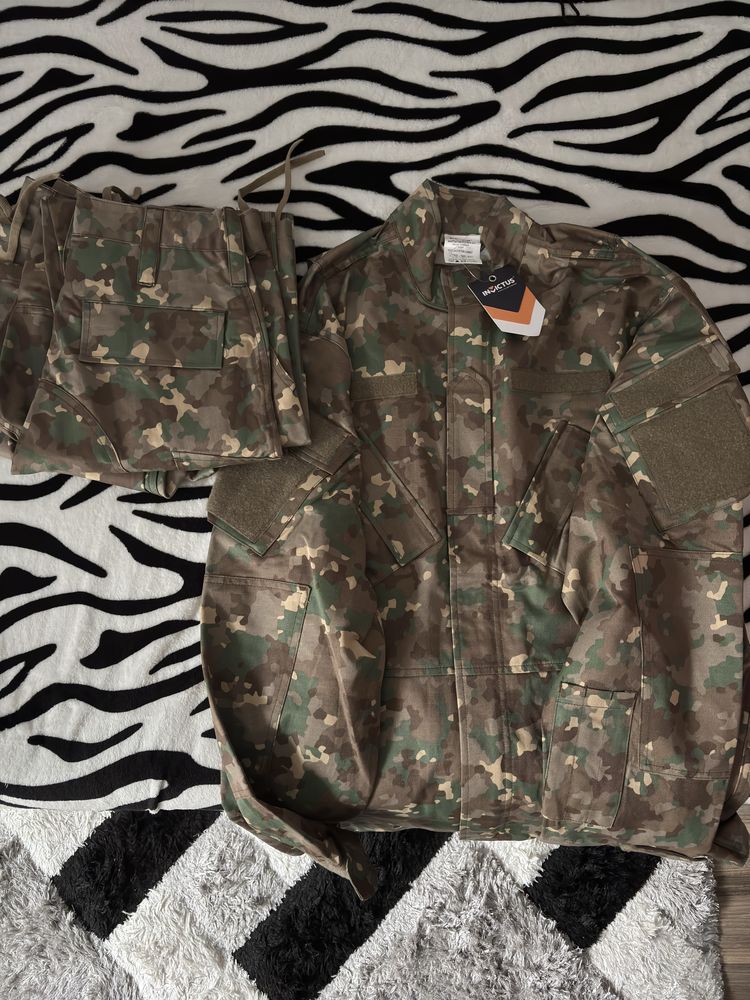 Tinuta combat  armata