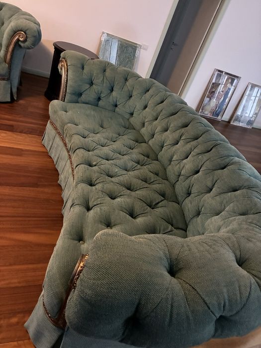 Vand urgent set de 2 canapele super elegante in stare foarte buna!