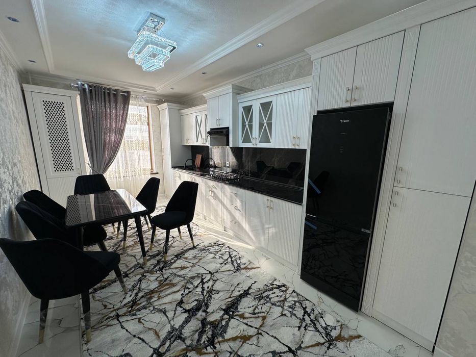 Рудакий кучасида файзли квартира