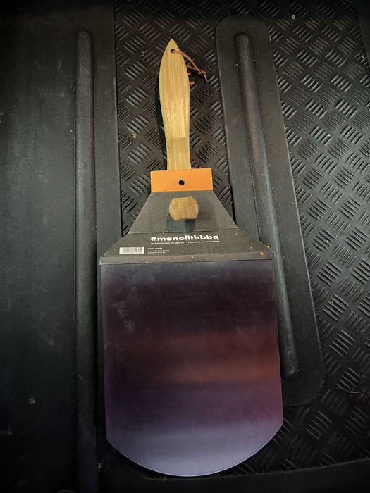 Paletă pentru pizza Monolith – oțel inox + mâner bambus