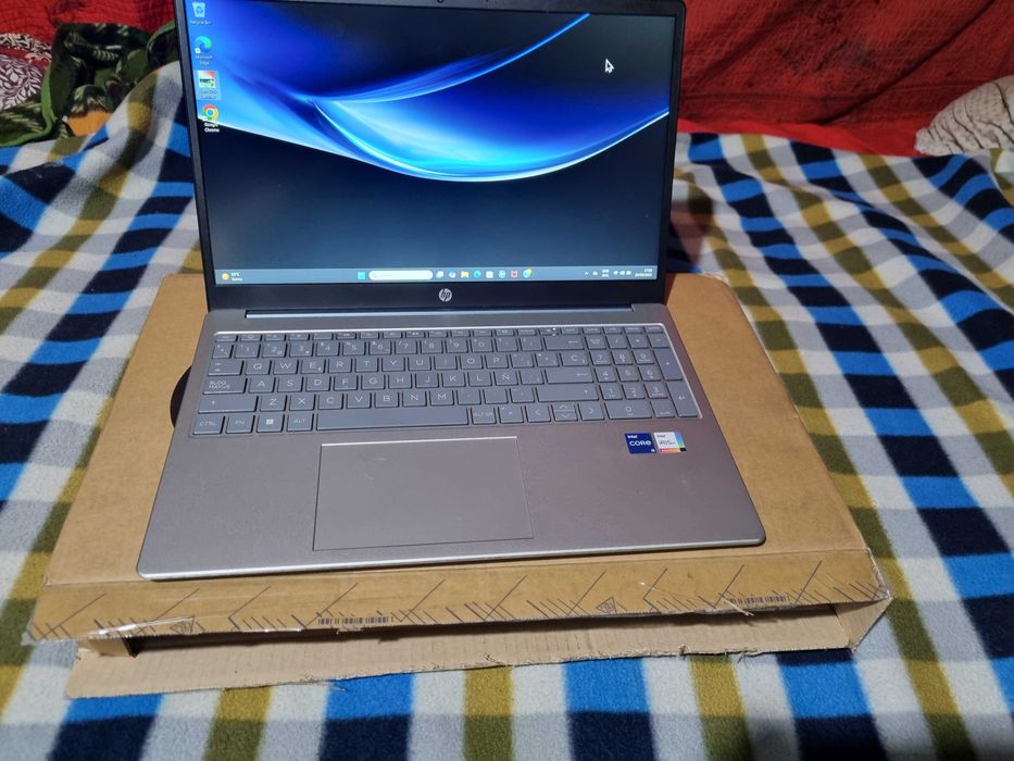 Vind laptop i5 generatia 13