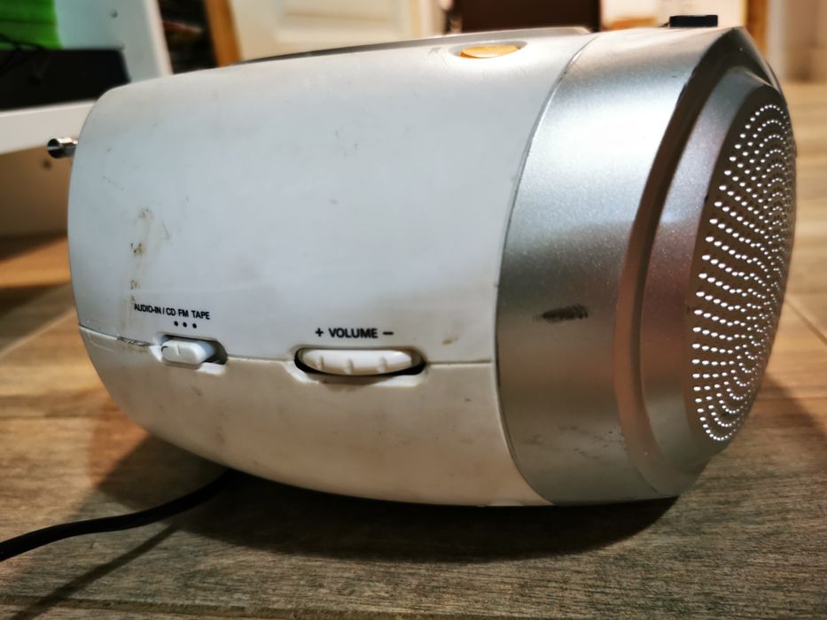 Radio casetofon cu CD Philips AZ 127/12 player portabil