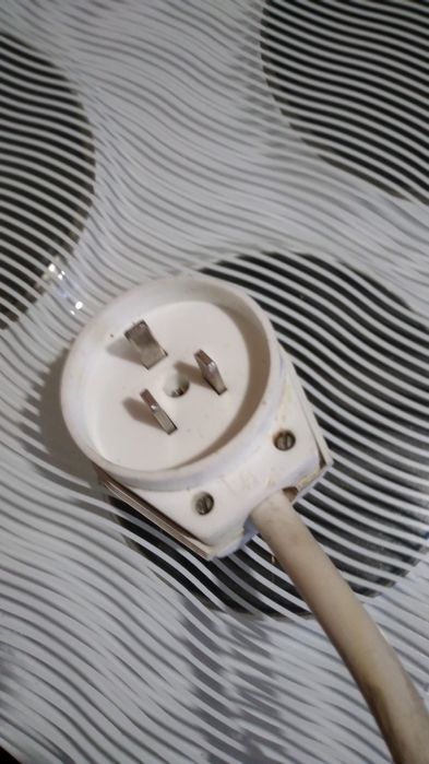 Продам эл.плиту Kaiser в отличном состоянии.