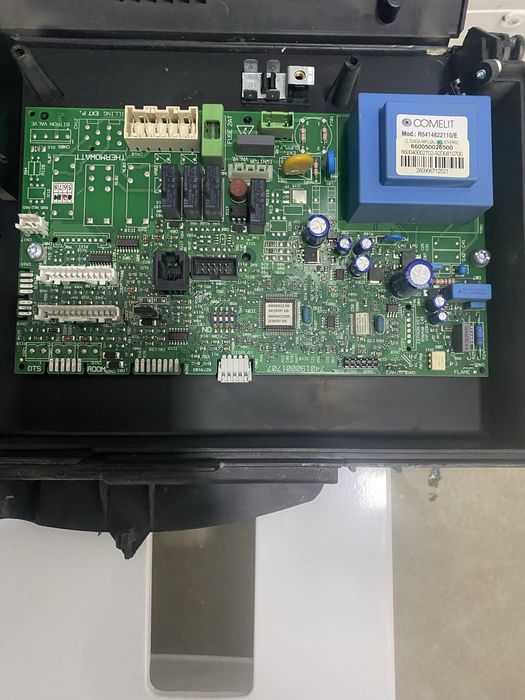 Palca electrinica ariston