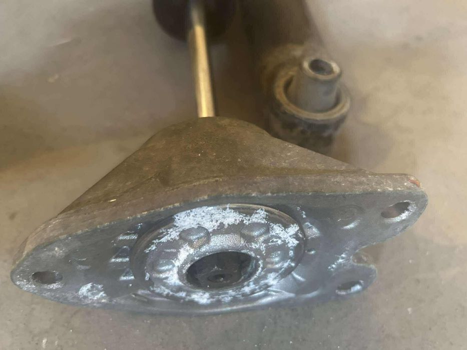 Оригинални задни амортисьори BMW F30