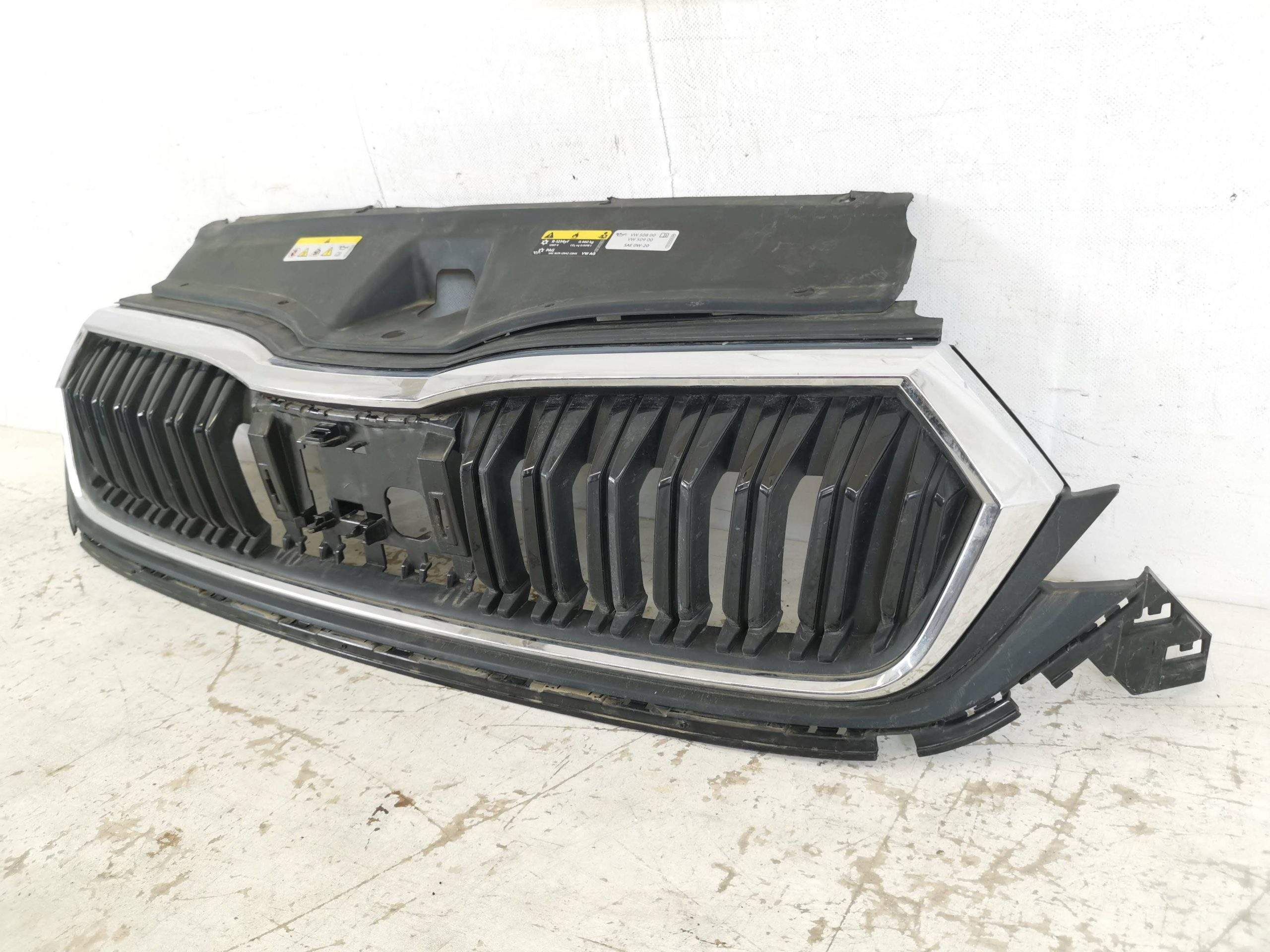 Решетка на радиатора Шкода Октавия 4 / Skoda Octavia 4 [ - ] Оригиналн