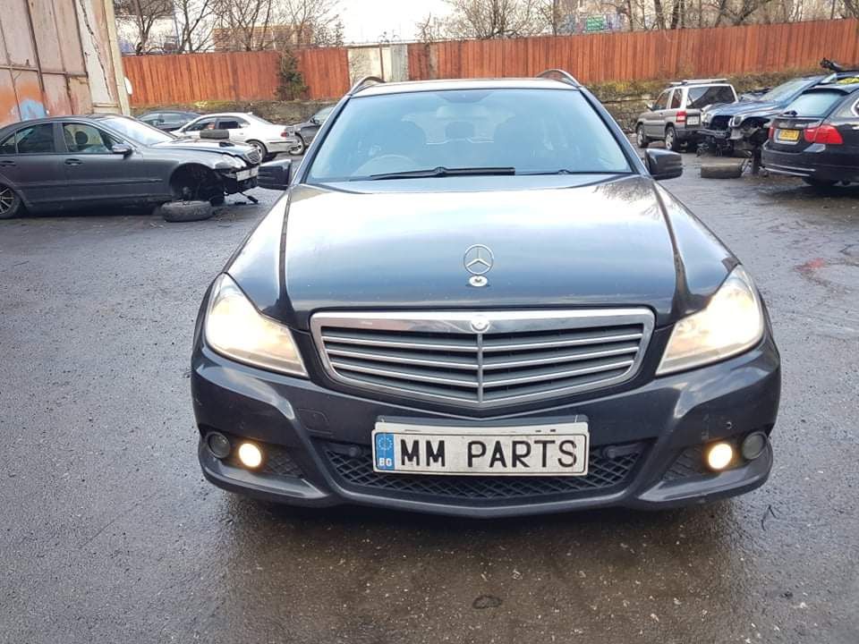 Mercedes W204 Facelift  C220CDI Face 651 170кс ръчка комби НА ЧАСТИ!