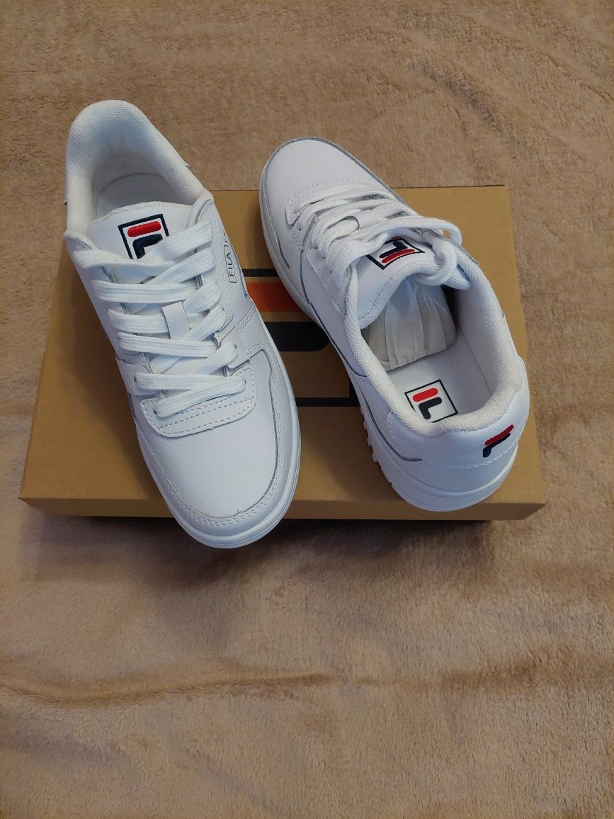 Adidași FILA piele, NOI nr.37