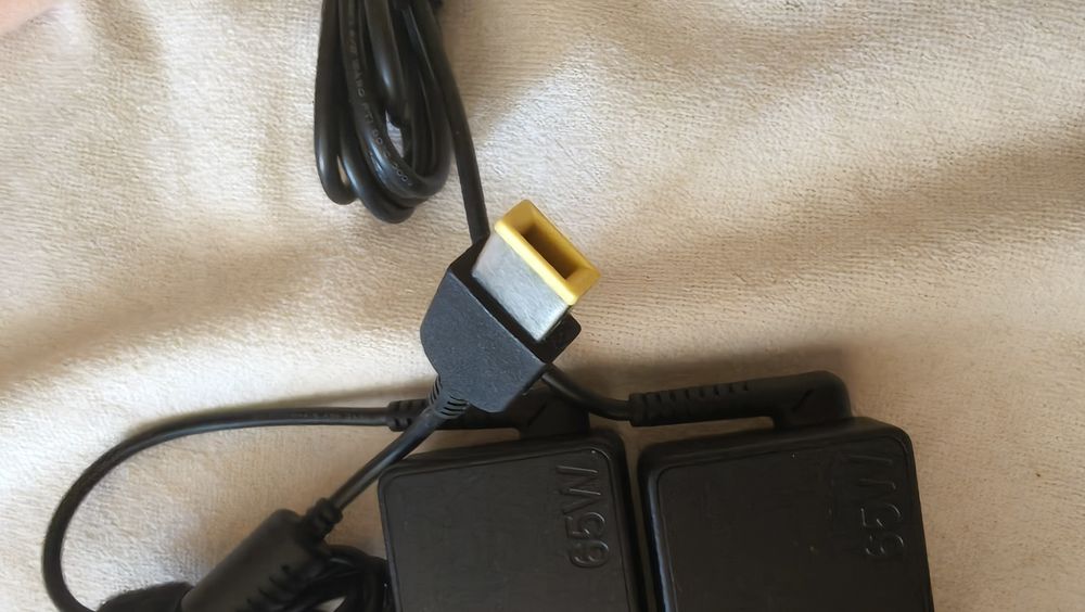 Încărcător laptop lenovo 65W 20V-3.25A Nou
