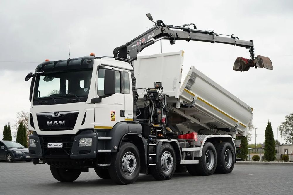 MAN TGS 35.420 / 8x4 / BASCULĂ CU DOUĂ LATE / HIDRODECKER / BORDMATIC + HDS HIAB 148 B-3 / Rază de acțiune 10 m / / GRAPPLE / NAVI