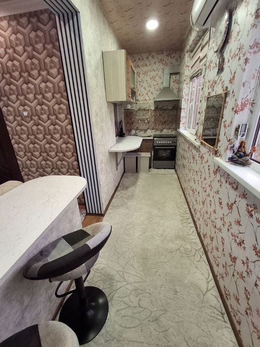 Срочно Чиланзар 21 квартал Базарчик Продается 2в3 комнатная Квартира