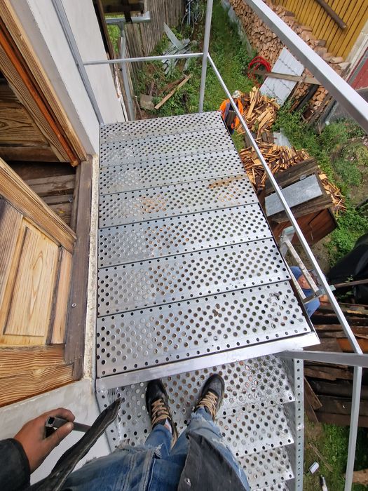 Scari metalice galvanizate