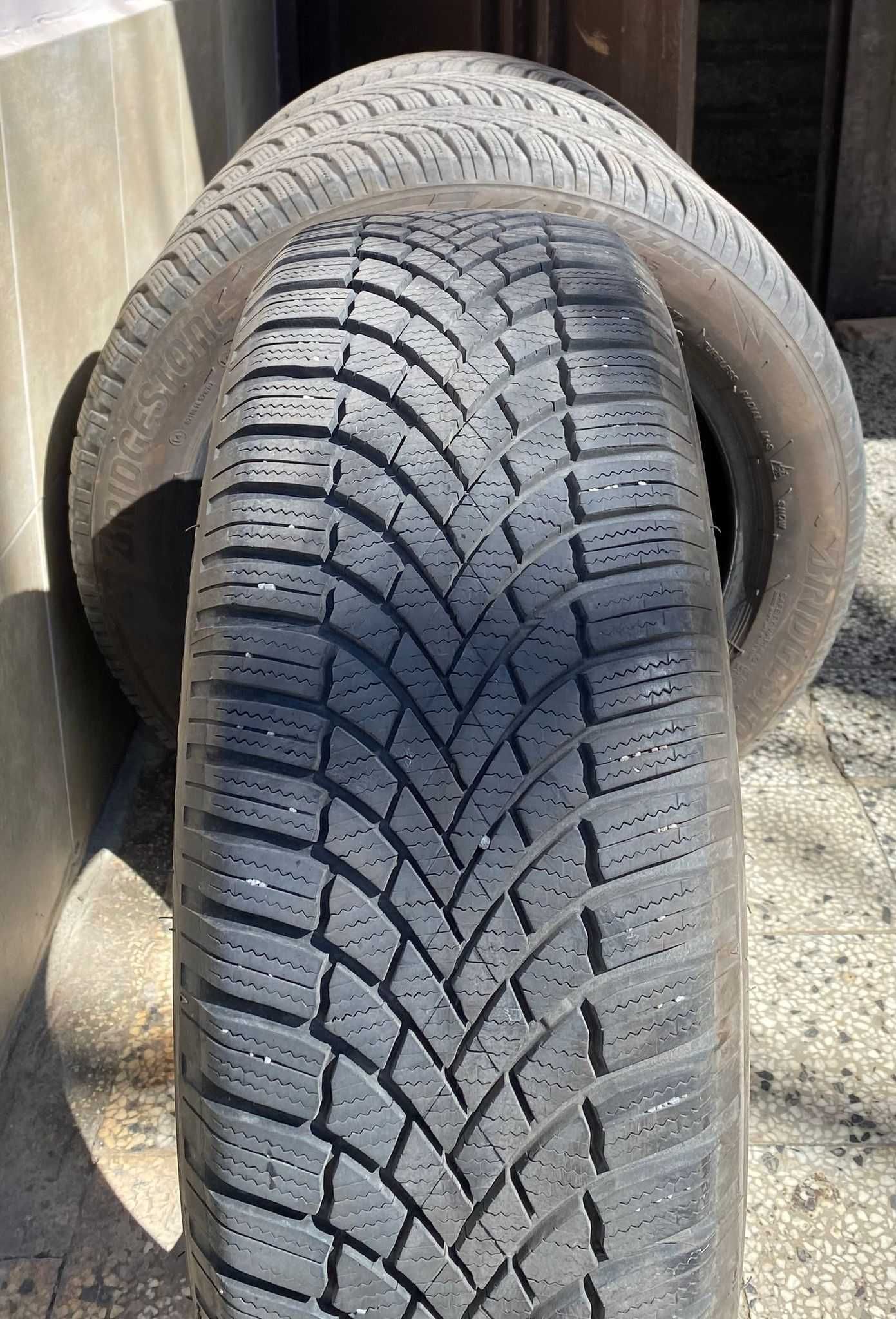 Продавам 4 броя зимни гуми Bridgestone Blizzak LM005 205/55/16