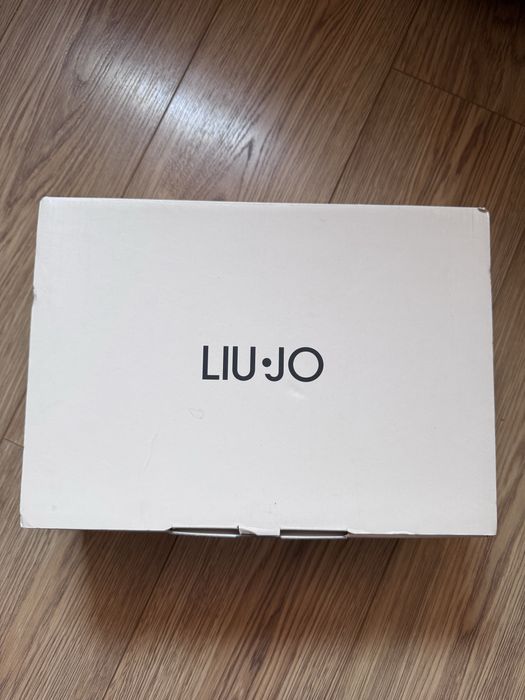 Елегантни Маратонки