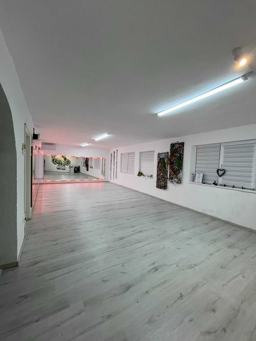 Inchiriez sala de dans