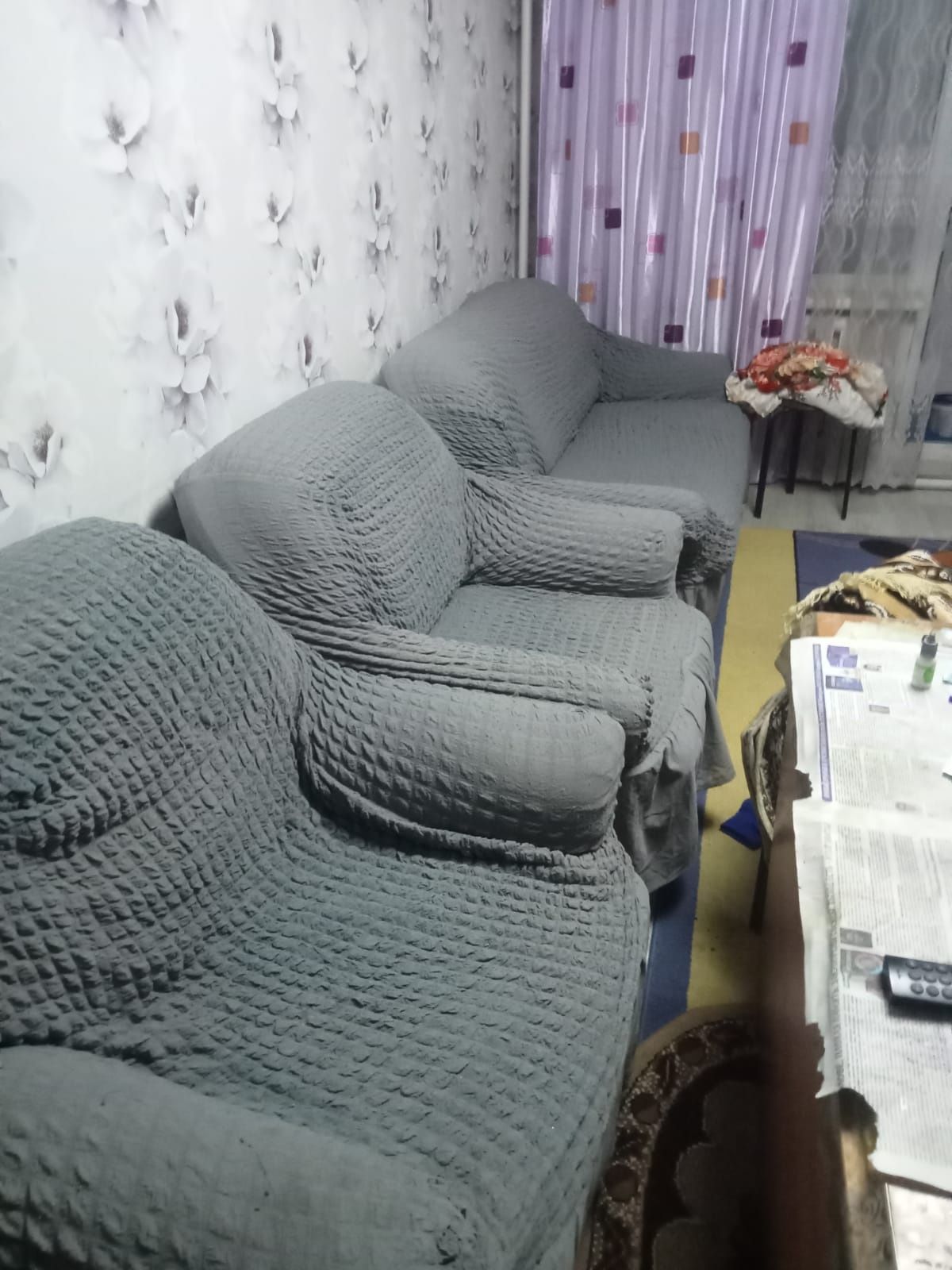 Продам мягкую мебель (диван,два кресла)