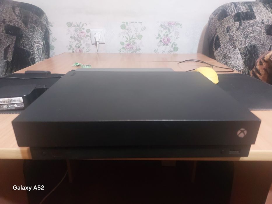 Продам Xbox one X