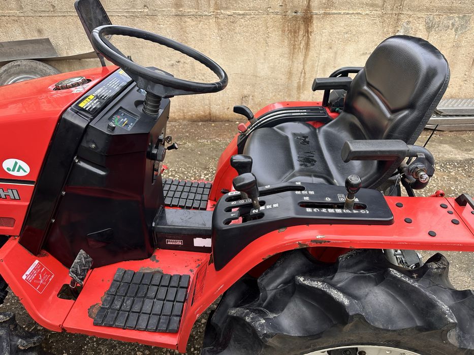 Трактор Mitsubishi MT 155