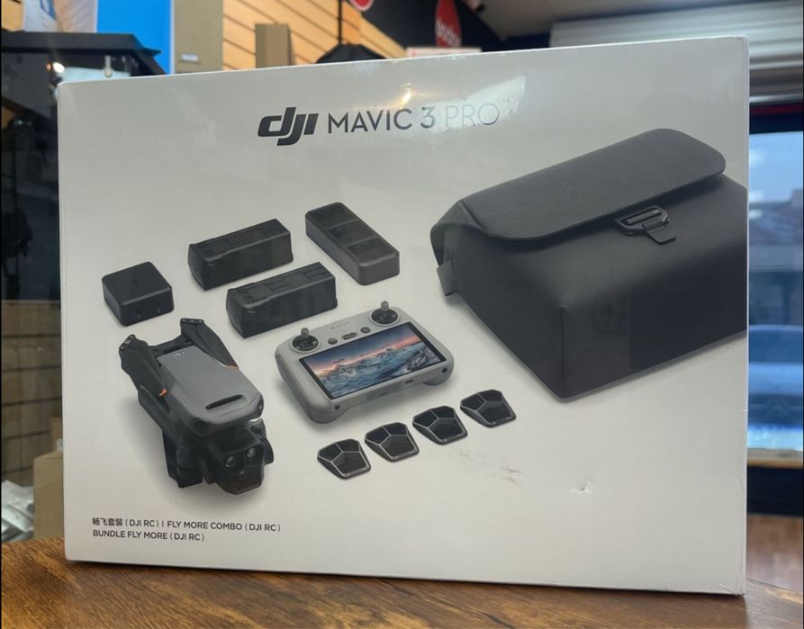 Mavic 3 Pro Fly More Combo DJ RC