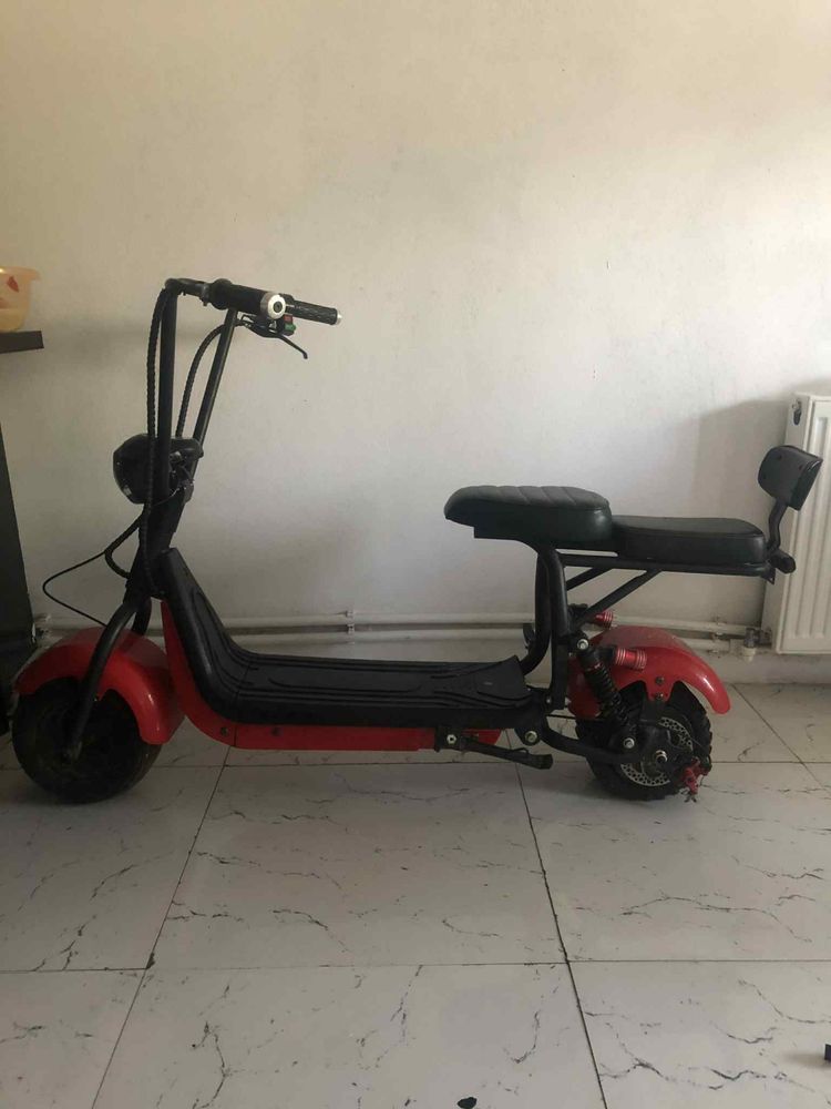 Scuter Electric detalii la telefon