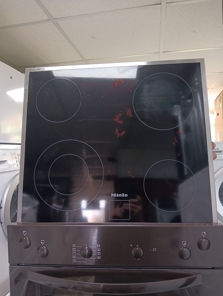 Кафява печка за вграждане Миеле Miele 2 години гаранция!