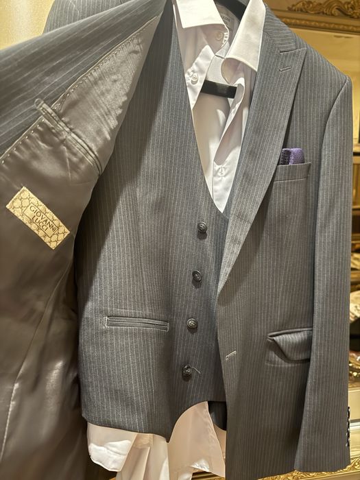 Кастюм шим холати зор бир маротаба кийилган