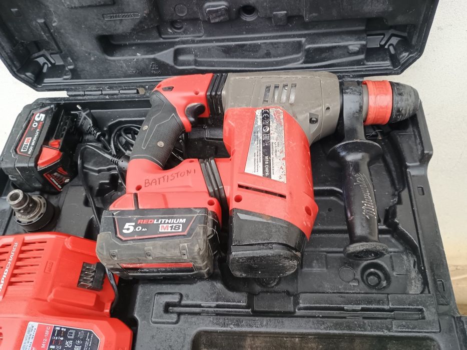 Rotopercutor milwaukee chpx , 2 baterii ,încărcător rapid.cutie