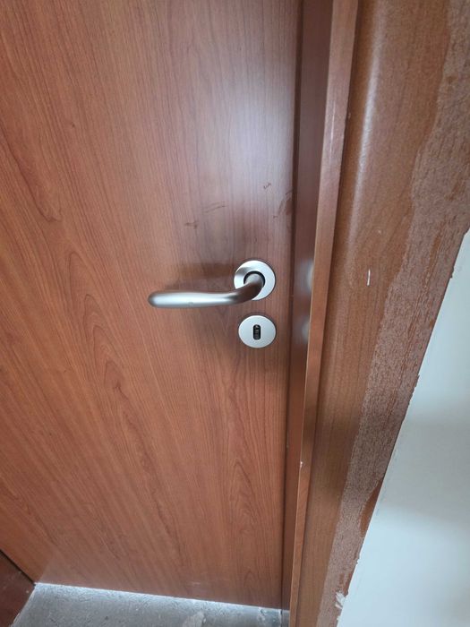 Интериорни врати