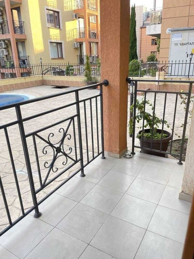 Дава се под наем Двустаен апартамент в Свети Влас - 56 кв.м за 280 € - Снимка #1