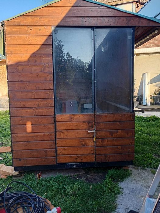 Cabanuta comerciala fixa, adusa din germania.