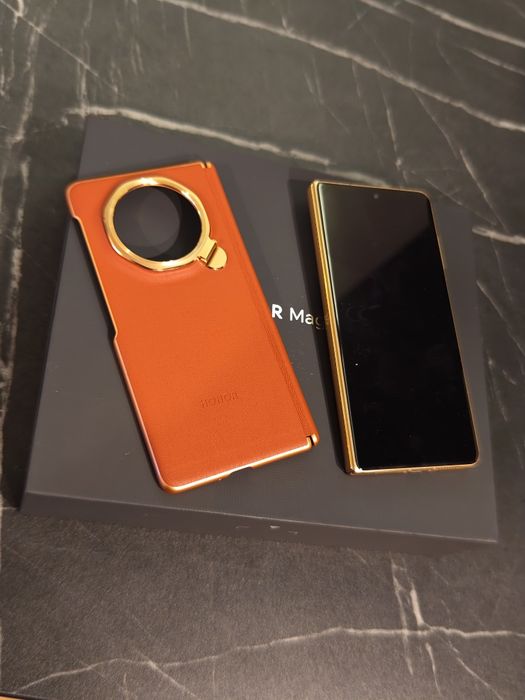 Honor Magic V3 brown garanție încă un an!!!