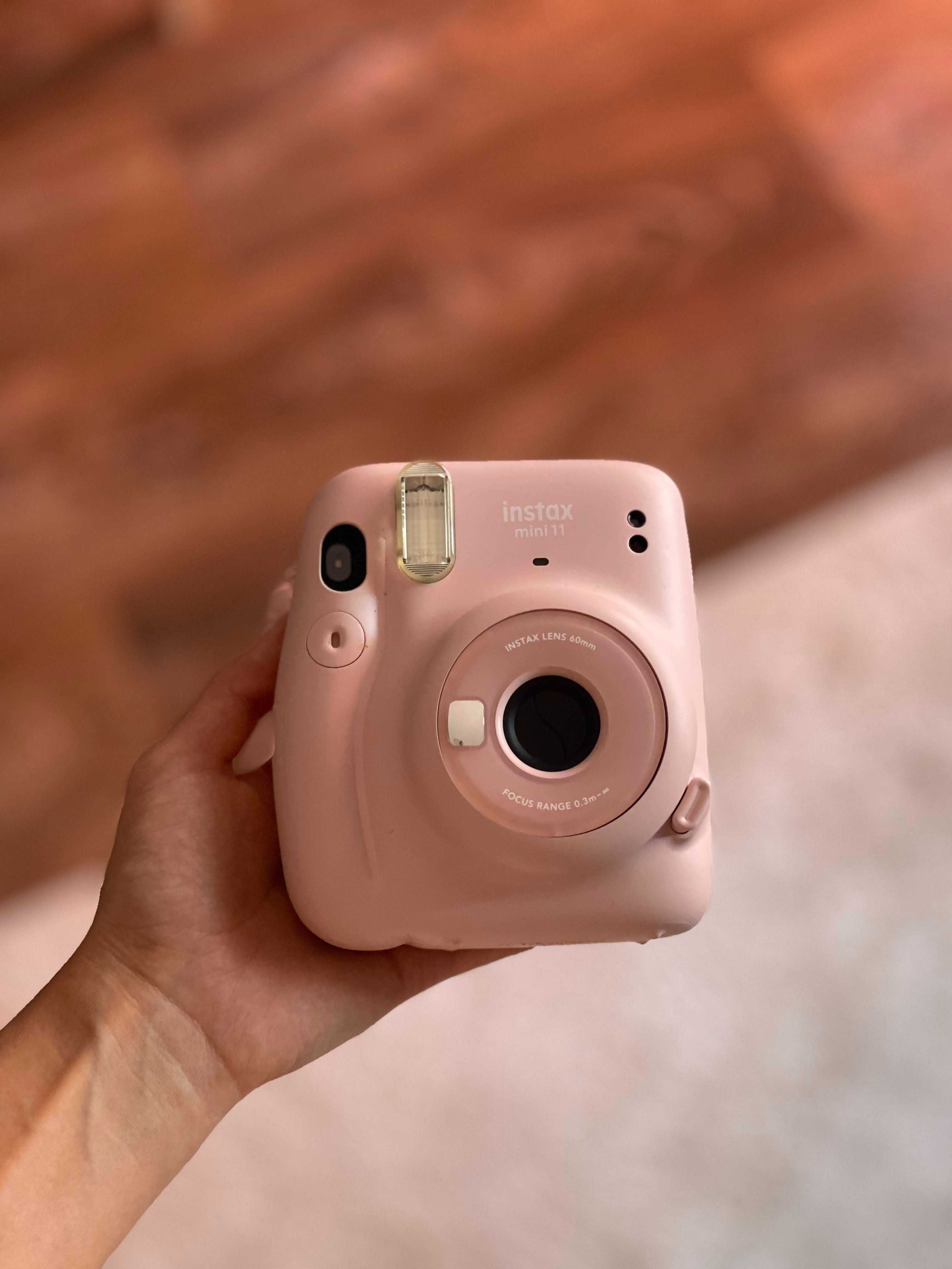 Фотоапарат за моментни снимки FUJIFILM INSTAX MINI 11