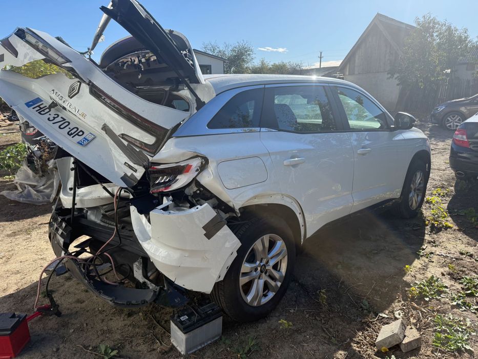 Renault austral 1,2 hibrid 200 avariat